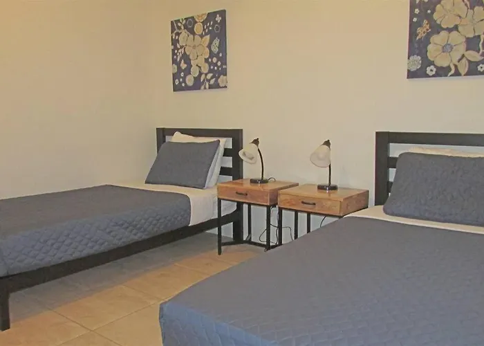 Cozy House Near I-10 With Pool Heater, Hot Tub, Bbq Goodyear