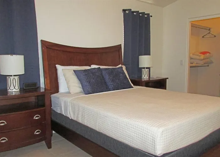 Cozy House Near I-10 With Pool Heater, Hot Tub, Bbq *