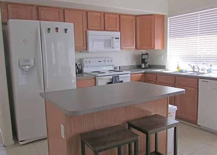 Cozy House Near I-10 With Pool Heater, Hot Tub, Bbq Holiday home