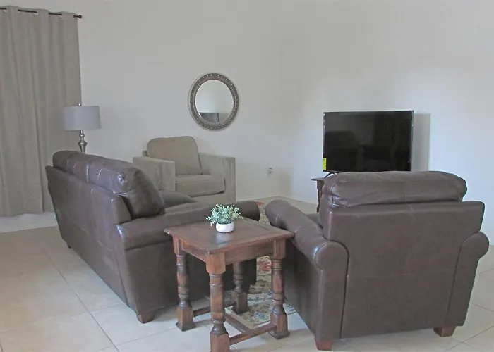 Cozy House Near I-10 With Pool Heater, Hot Tub, Bbq Holiday home *