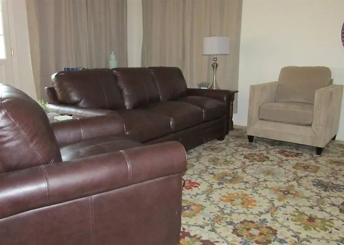 Holiday home Cozy House Near I-10 With Pool Heater, Hot Tub, Bbq *